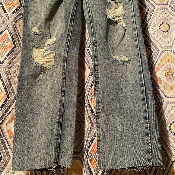 High waisted ripped jeans - Picture 5 of 8